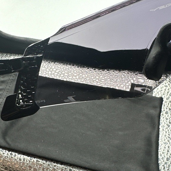 Oakley Kato Polished Black Prizm Black Iridium Lens Sunglasses (Authenti… - Picture 10 of 11